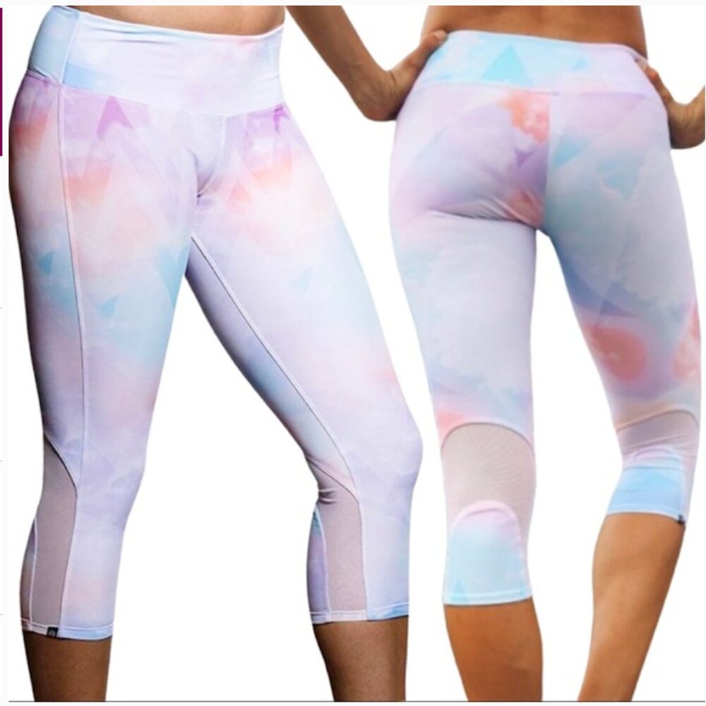 NEW Onzie candy cloud pastel sprinter capri 272 workout leggings M/L
